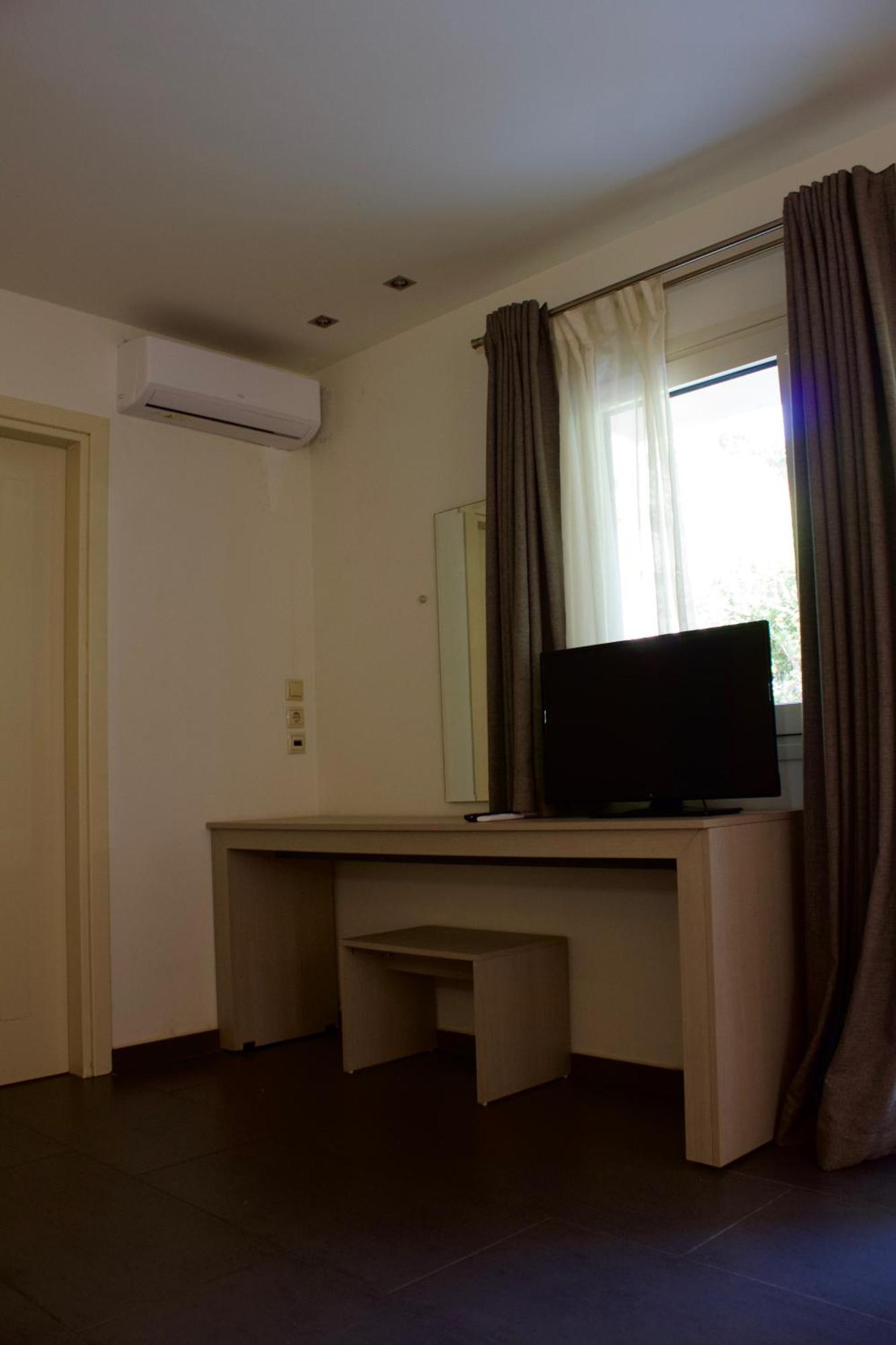 Makris Yialos Apartments 라시 외부 사진